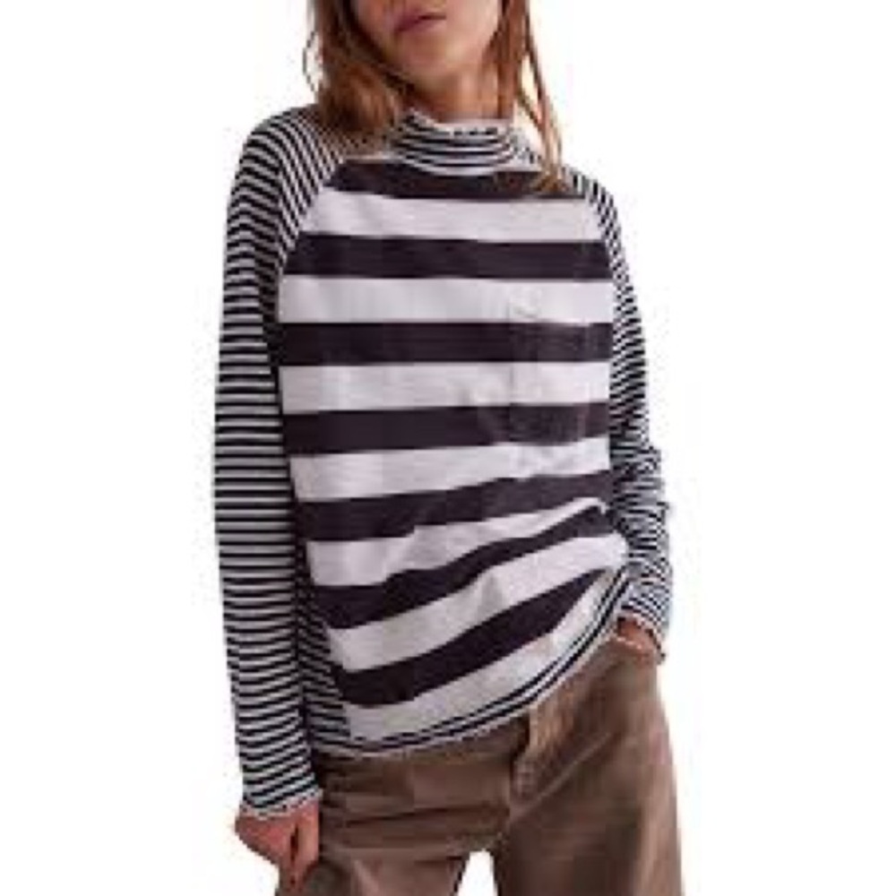 WE THE FREE PUNK PLAYFUL STRIPE TEE SIZE MEDIUM
